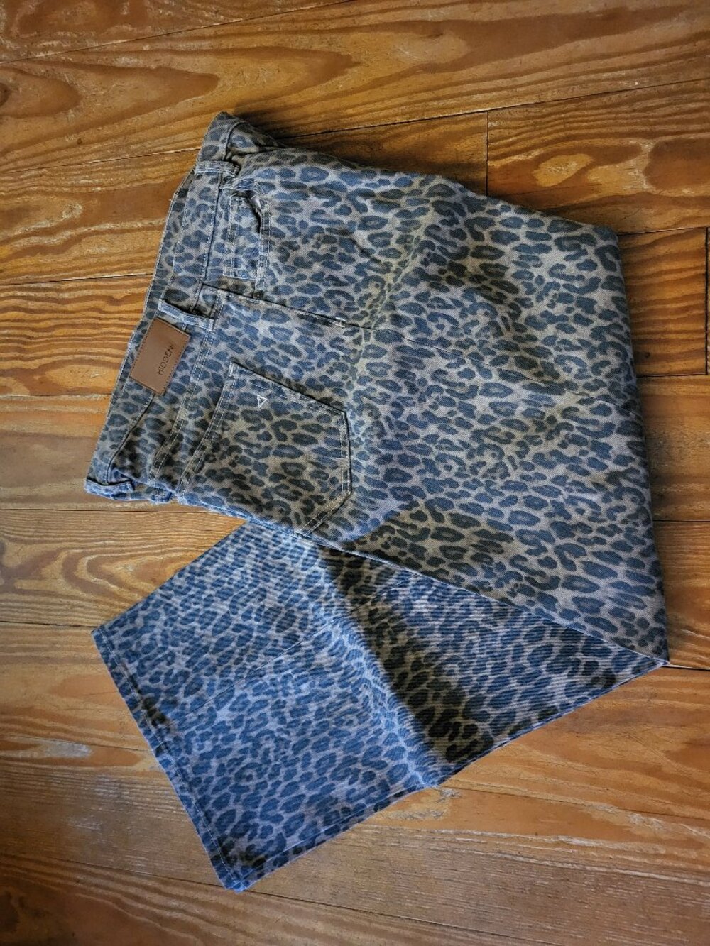 NWOT - Hidden - Alyx High Rise Wide Leg Cheetah Jean - Size 28